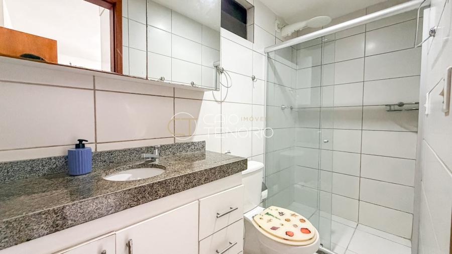 APARTAMENTO COM 2 QUARTOS NO EDIFÍCIO PLATANUS